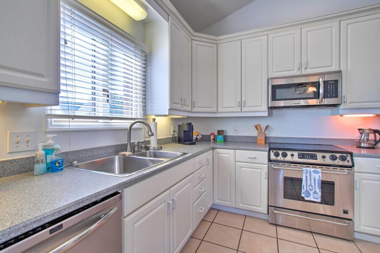 Southport Condo With Fire Pit, Deck And Private Pool Екстериор снимка